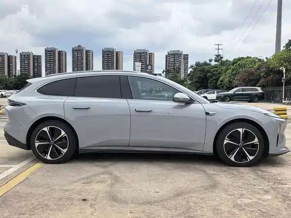 NIO ET5T 2023