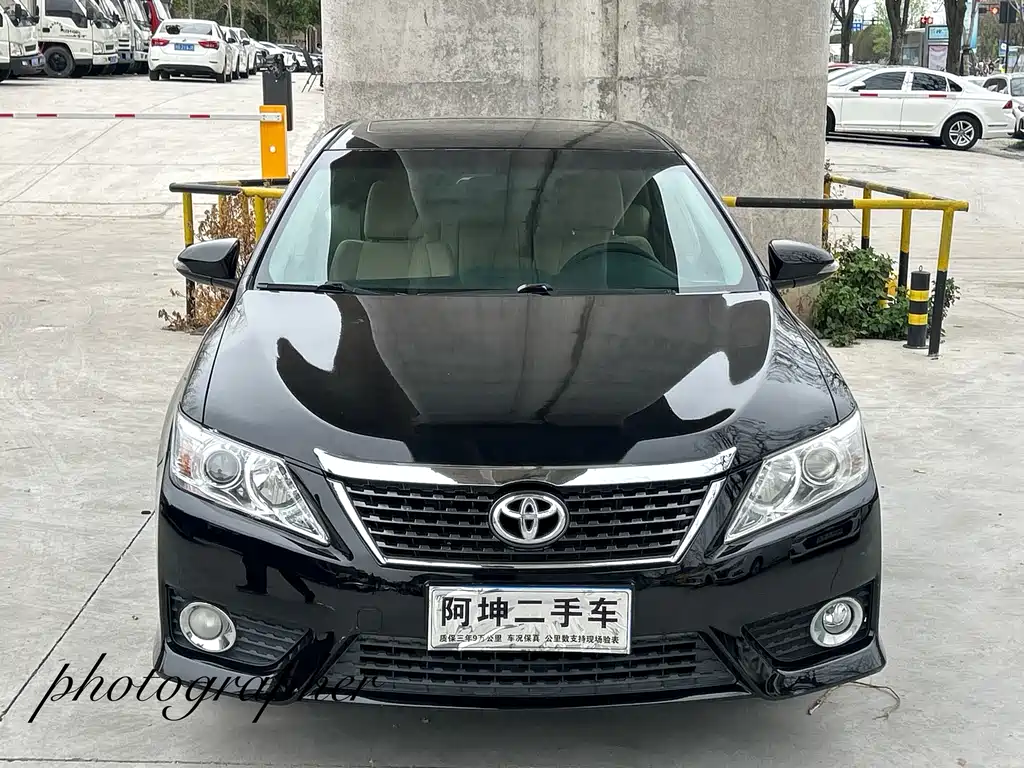 Toyota Camry 2013 — фото 2