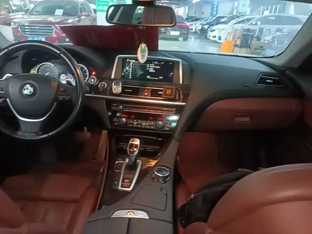 BMW 6 Series 2016 — фото 10