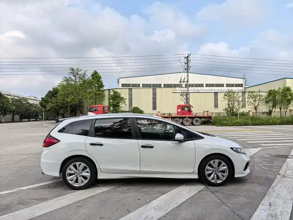 Honda Jade 2017