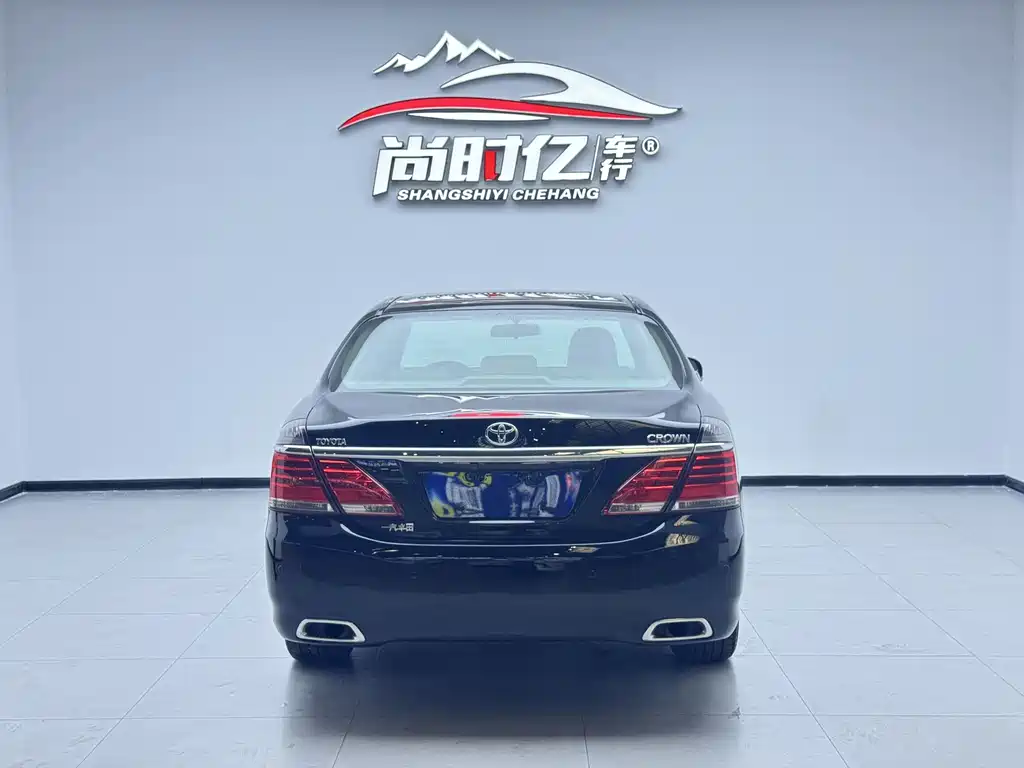Toyota Crown 2012
