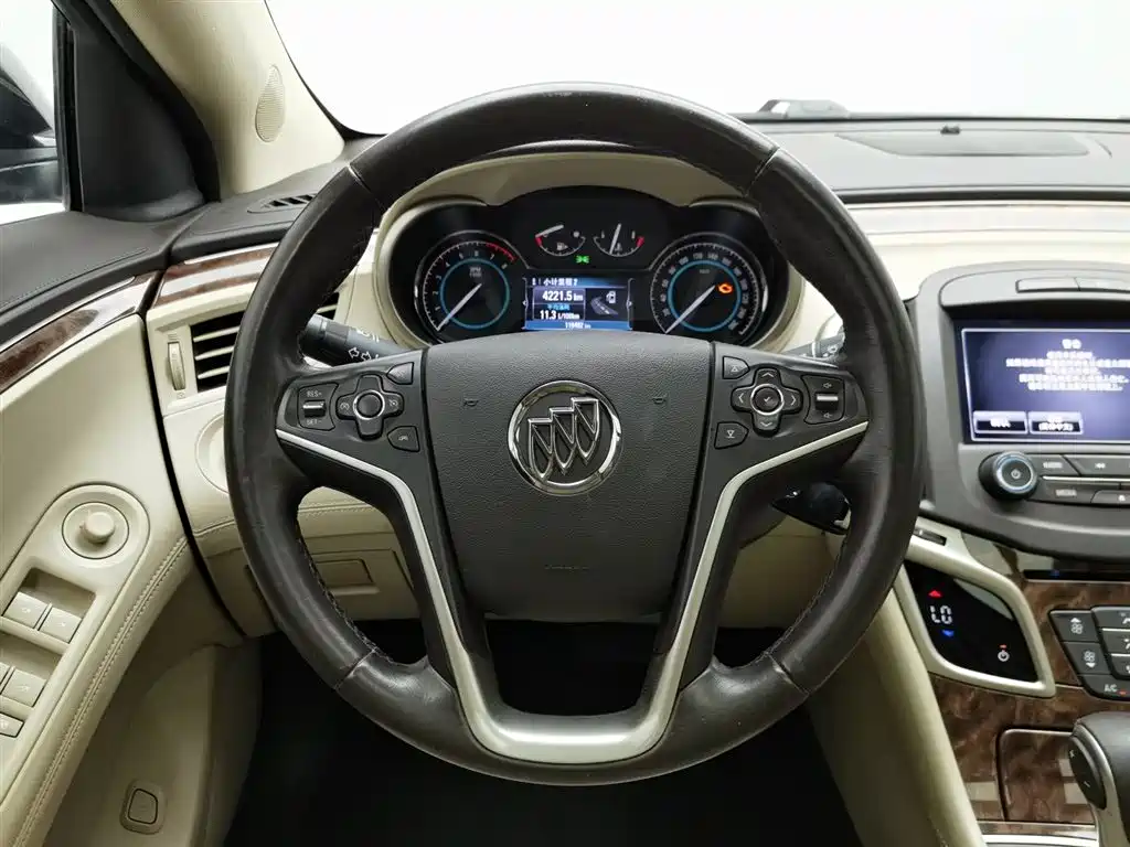 Buick LaCrosse 2016 — фото 11