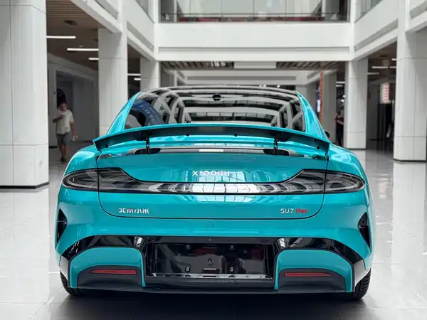 Xiaomi SU7 2024