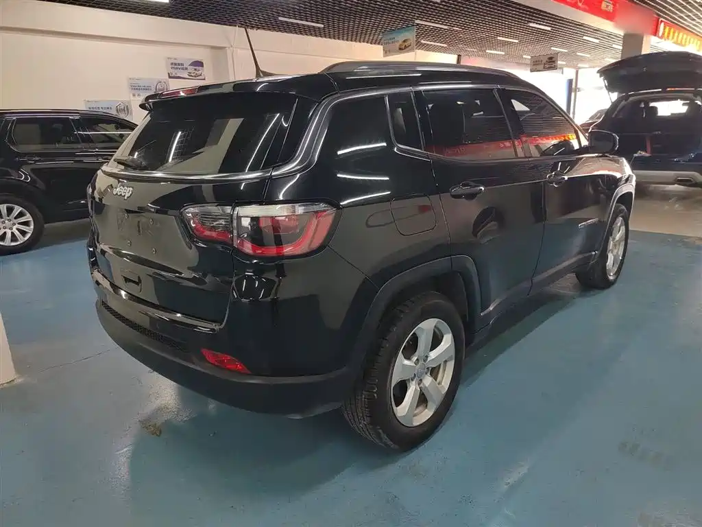 Jeep Compass 2021 — фото 23
