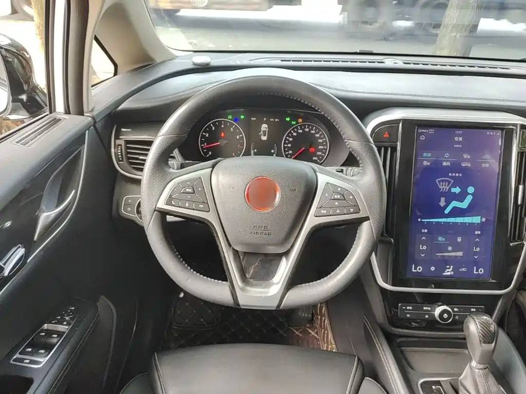 BYD Song MAX 2018 — фото 11