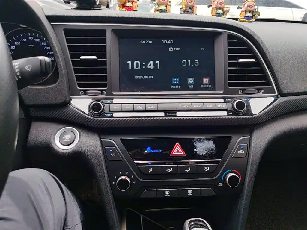 Hyundai Elantra 2019 — фото 13