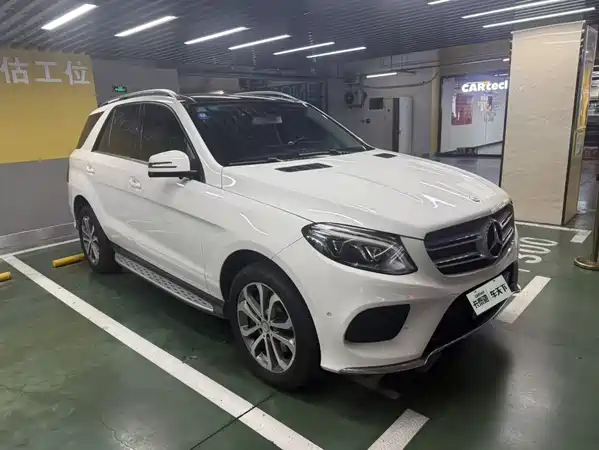 Mercedes-Benz GLE 2016