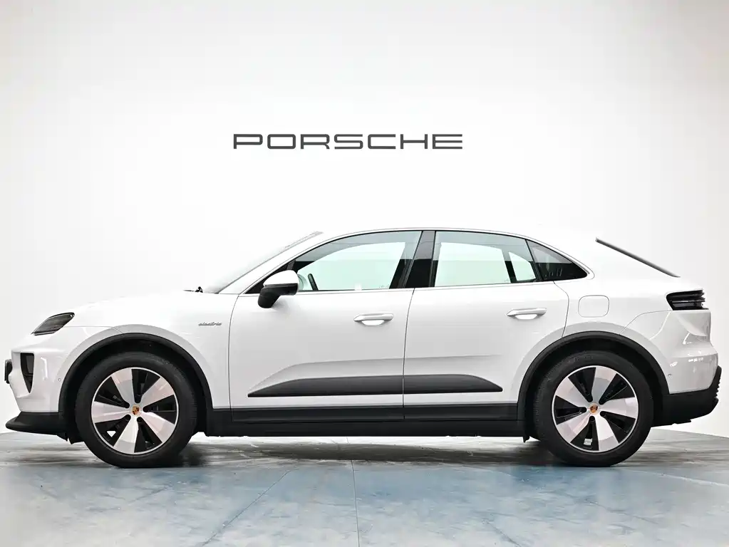 Porsche Macan New Energy 2025 — фото 3