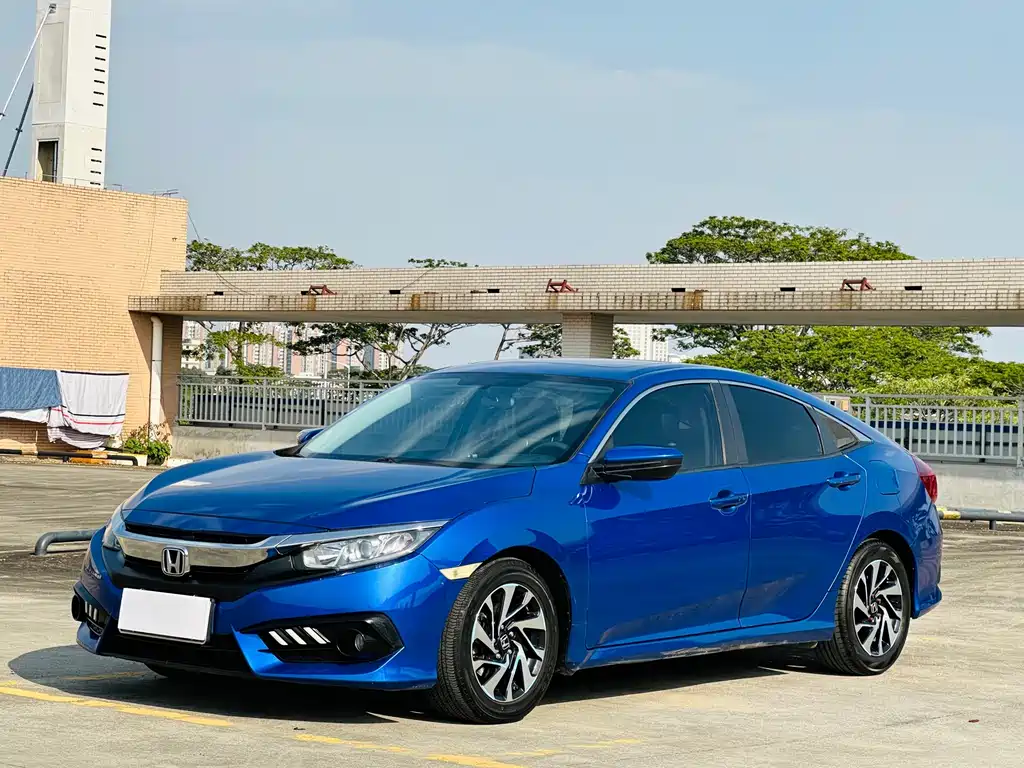 Honda Civic 2018 — фото 1