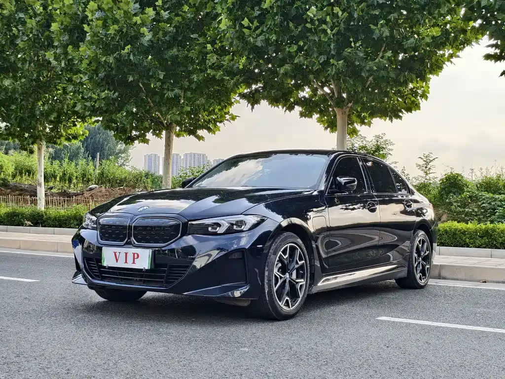 BMW i3 2024