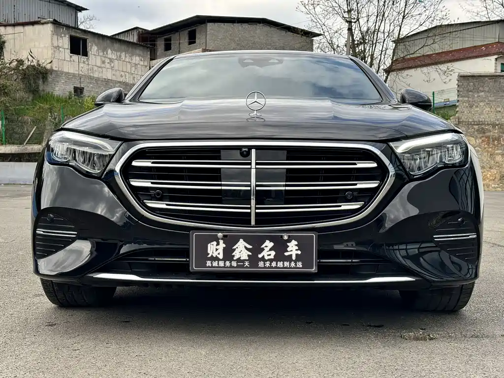 Mercedes-Benz E-Class 2025 — фото 2