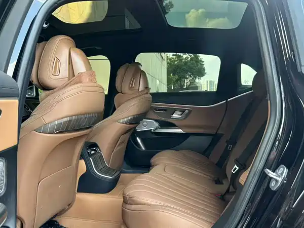 Mercedes-Benz E-Class 2025