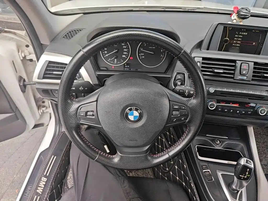 BMW 1 Series 2014 — фото 11