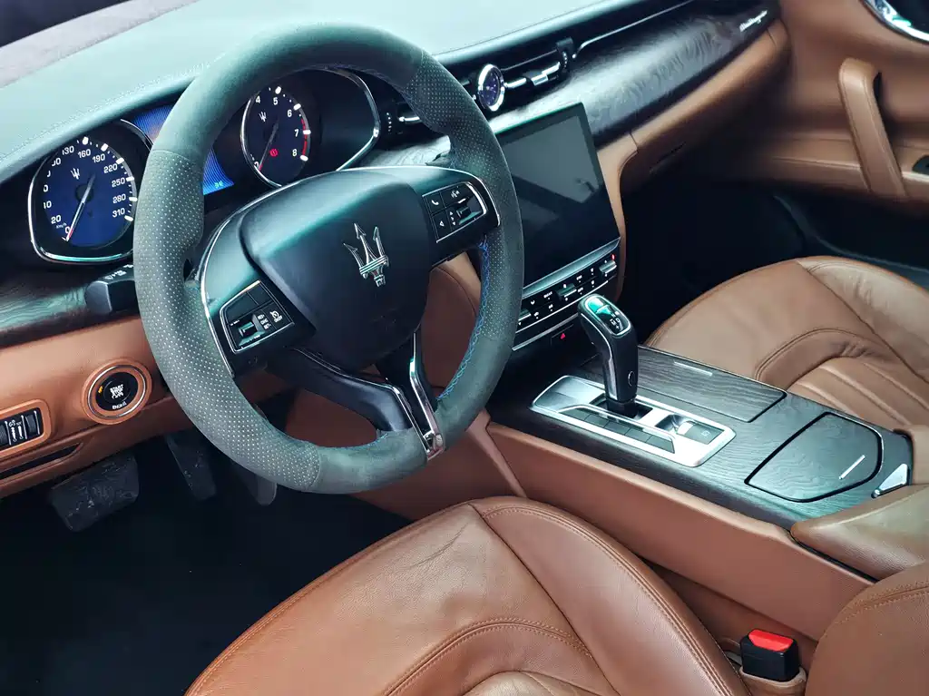 Maserati Quattroporte 2014 — фото 13