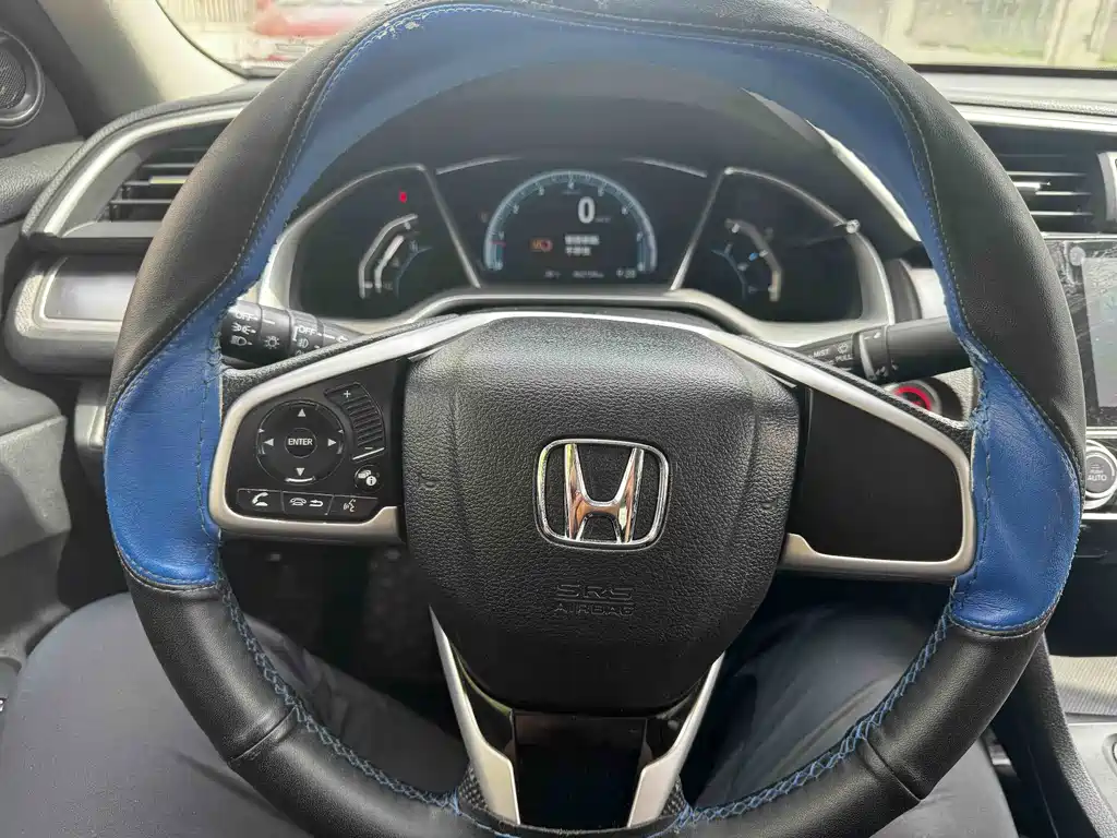 Honda Civic 2018 — фото 4