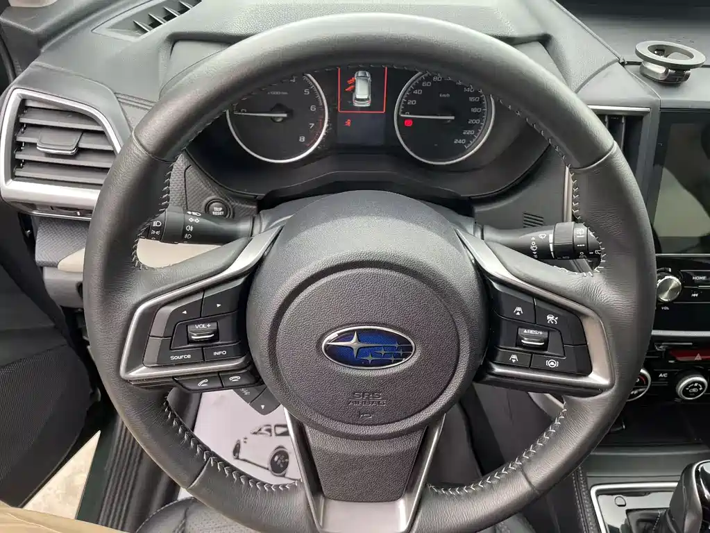 Subaru Forester 2022 — фото 17