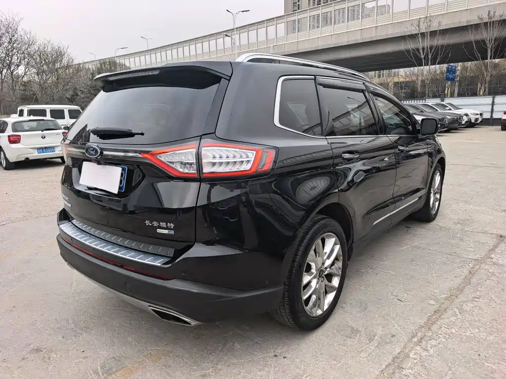 Ford Edge 2015 — фото 9