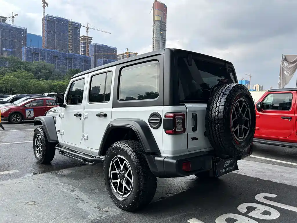 Jeep Wrangler 2023 — фото 14