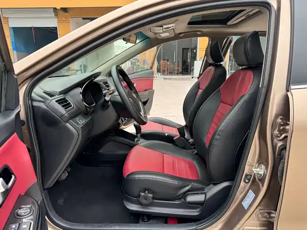 Kia K2 2015