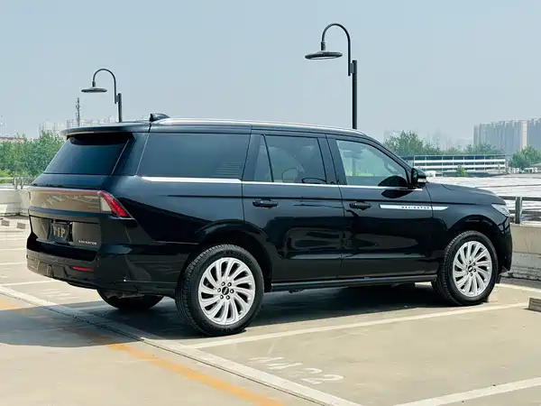 Lincoln Navigator 2025