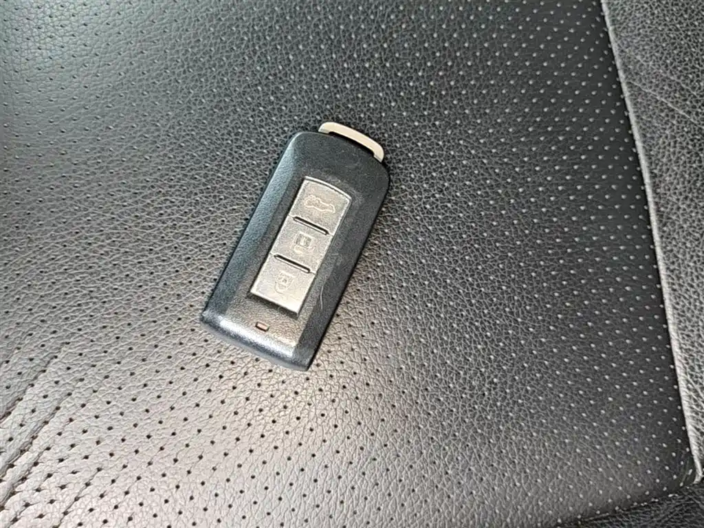 Mitsubishi Outlander 2015 — фото 9