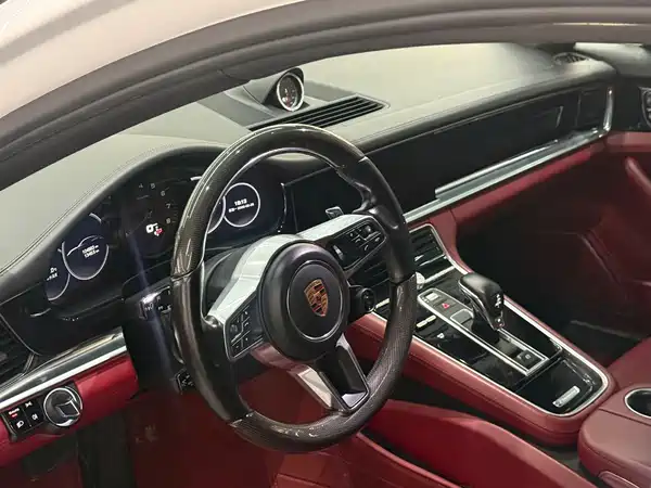 Porsche Panamera 2019