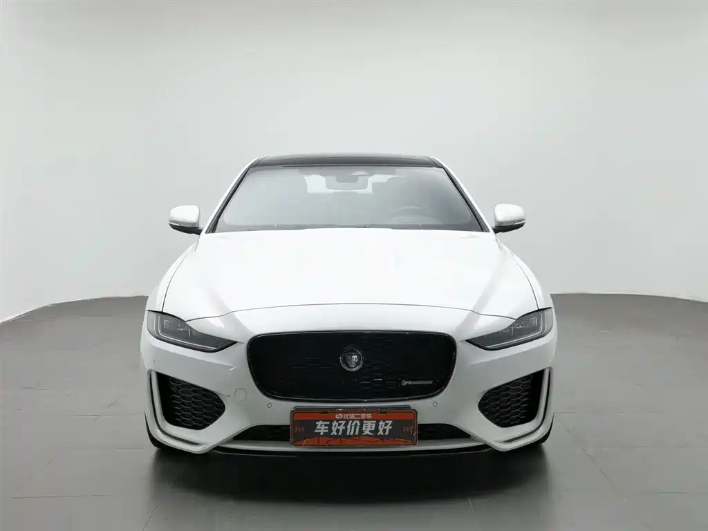 Jaguar XEL 2021 — фото 3