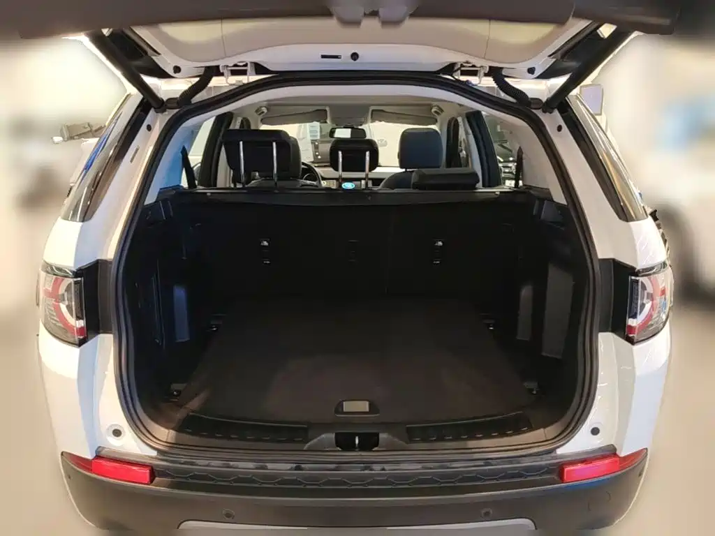 Land Rover Discovery Sport 2019 — фото 24