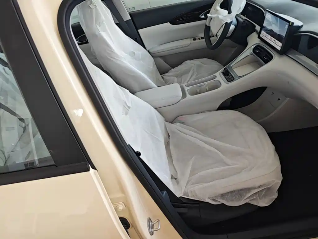 Geely Galaxy Starwish 2026 — фото 25