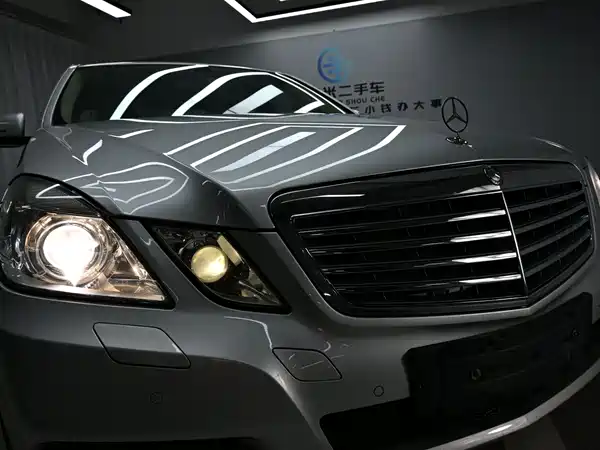 Mercedes-Benz E-Class 2010
