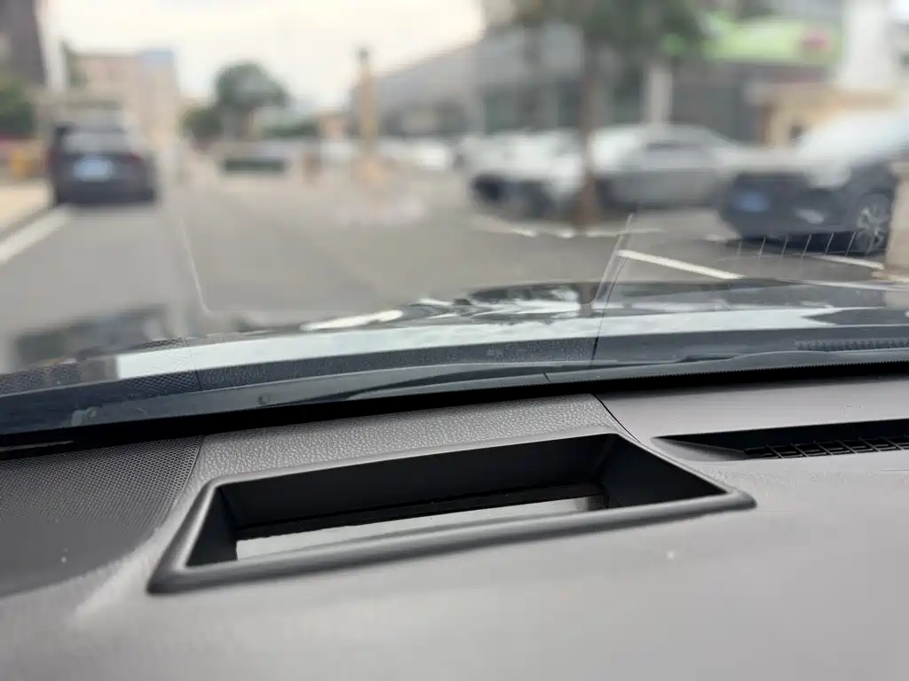 Toyota Camry 2023 — фото 22