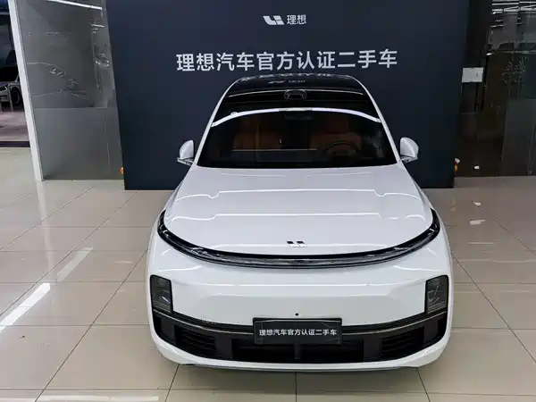 Li Auto L8 2025