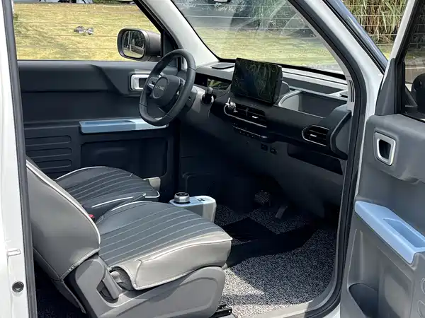Geely Galaxy Panda 2024