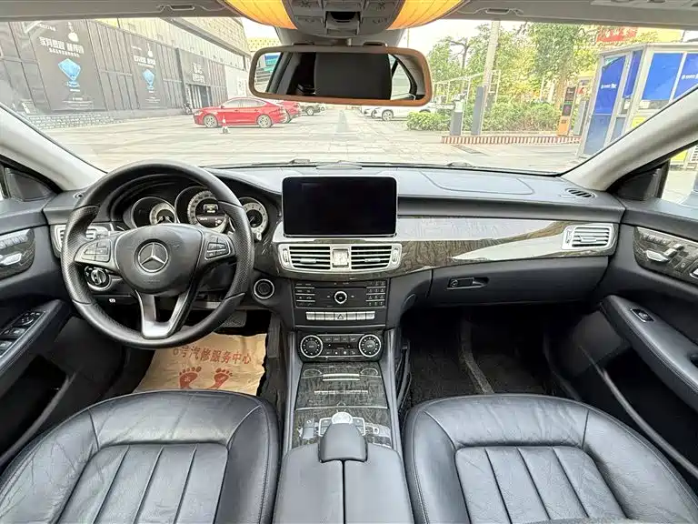 Mercedes-Benz CLS 2015 — фото 14