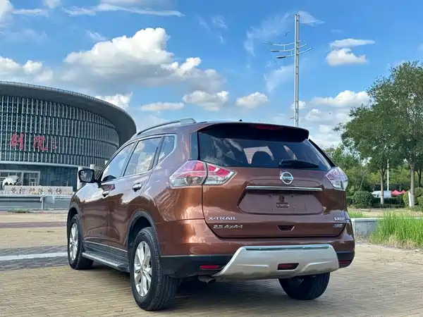 Nissan X-Trail 2015