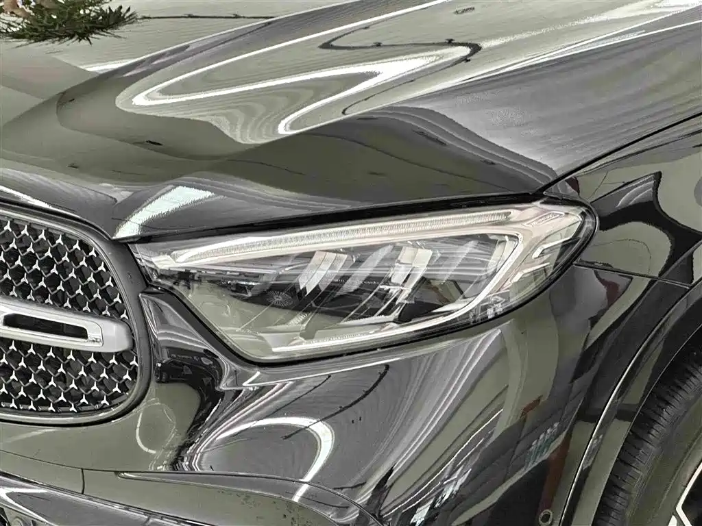 Mercedes-Benz GLC 2023