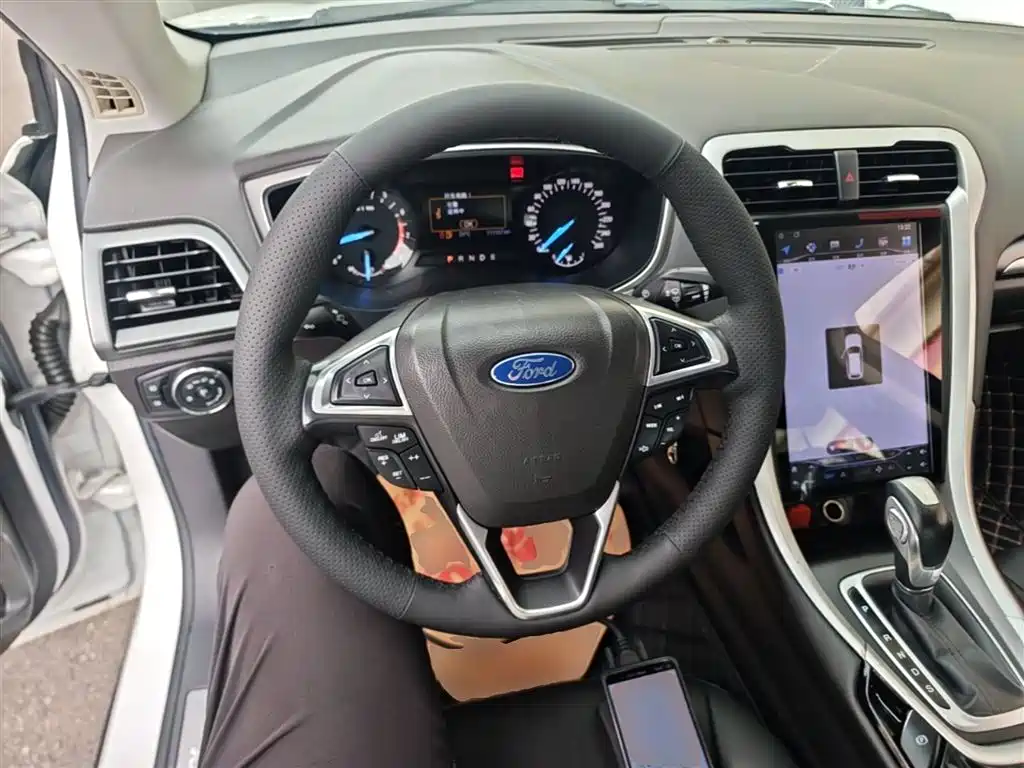 Ford Mondeo 2016 — фото 11