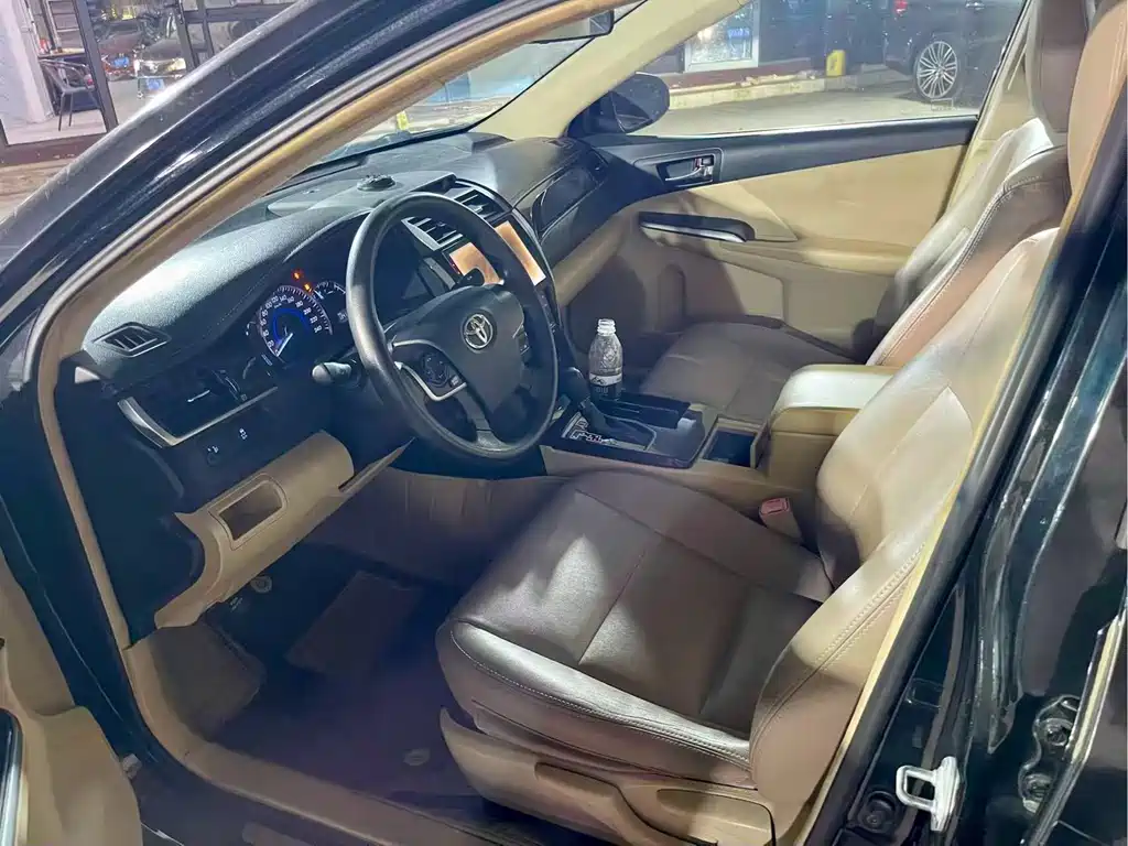Toyota Camry 2018 — фото 3