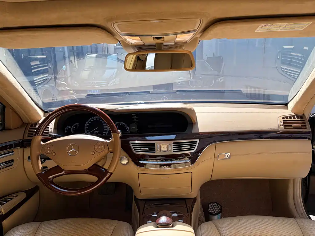 Mercedes-Benz S-Class 2010 — фото 16