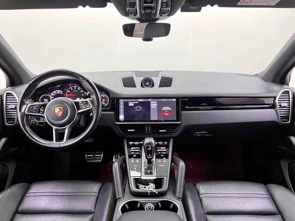 Porsche Cayenne 2019 — фото 17
