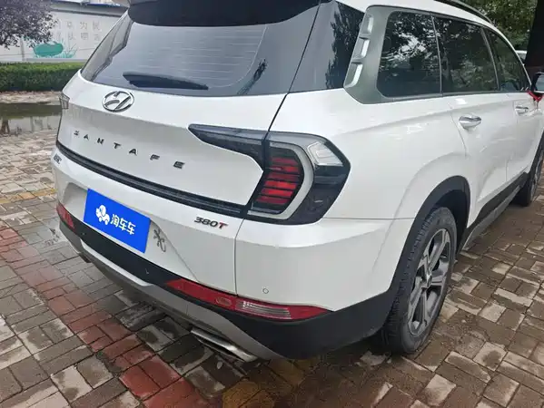 Hyundai Santa Fe 2023