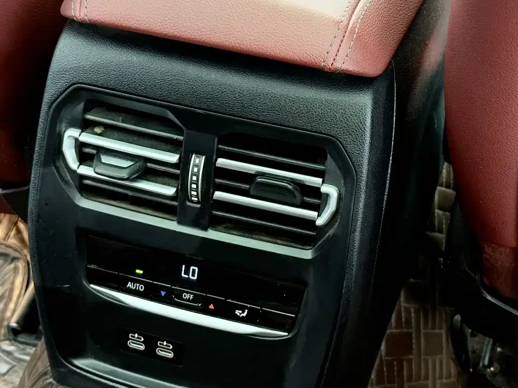 BMW 3 Series 2023 — фото 17