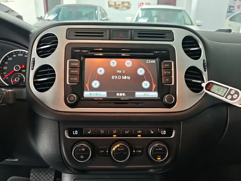 Volkswagen Tiguan 2015 — фото 13
