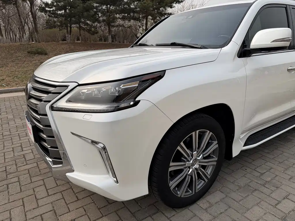 Lexus LX 2016 — фото 3