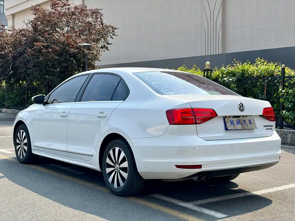 Volkswagen Sagitar 2017
