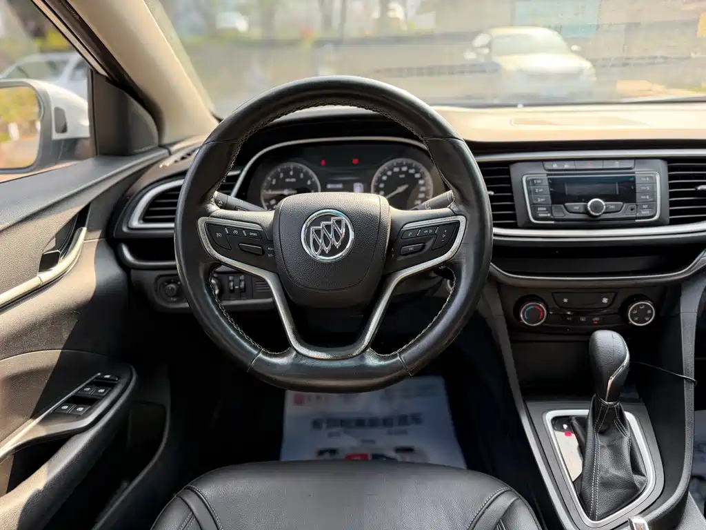 Buick Excelle 2018 — фото 12