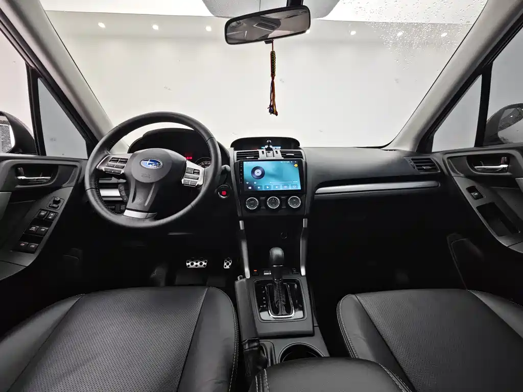 Subaru Forester 2015 — фото 9