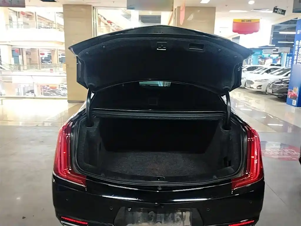 Cadillac XTS 2019 — фото 19