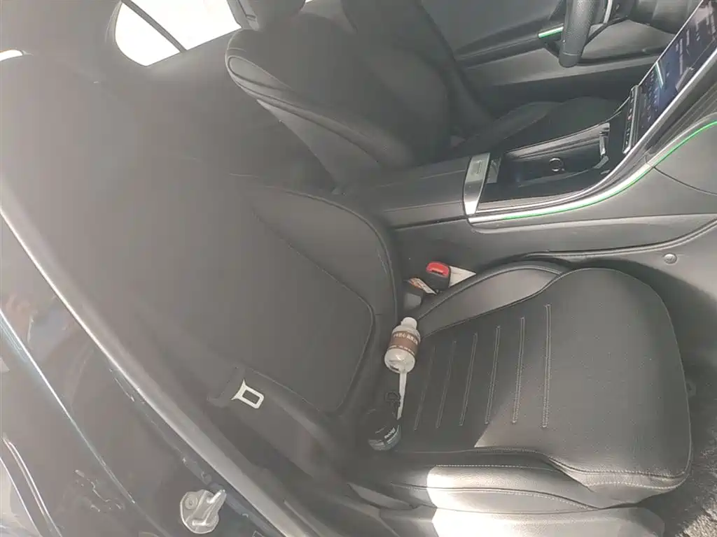 Mercedes-Benz C-Class 2023 — фото 25