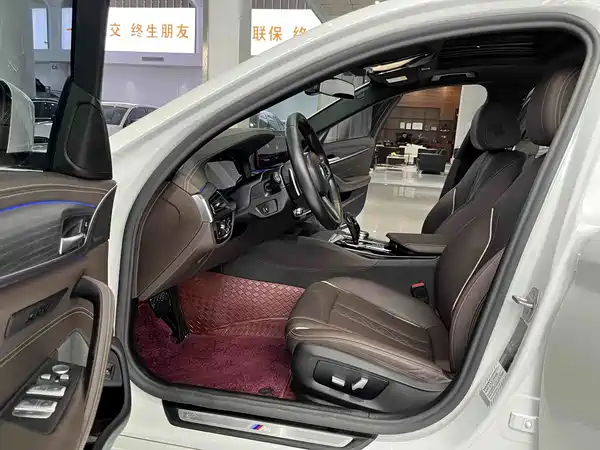 BMW 5 Series 2021
